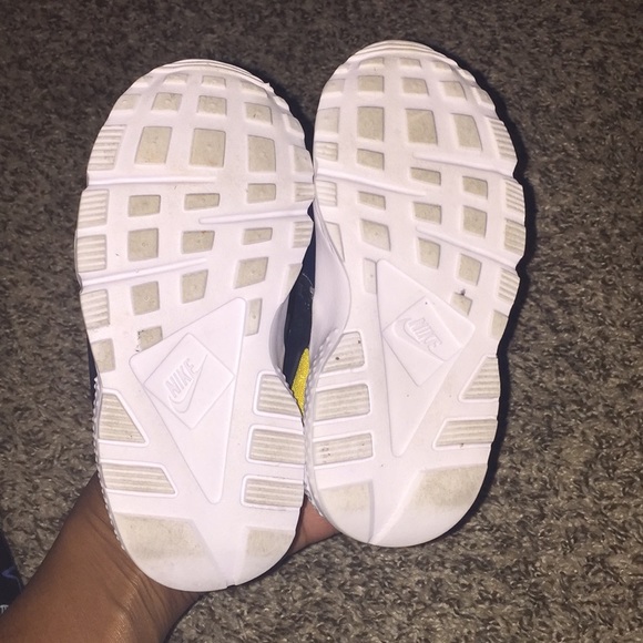 Nike Huarache - Picture 4 of 9